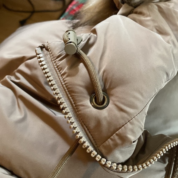 Calvin Klein Gap Brown Puffer Jacket with Faux Fur Hood - Picture 7 of 11